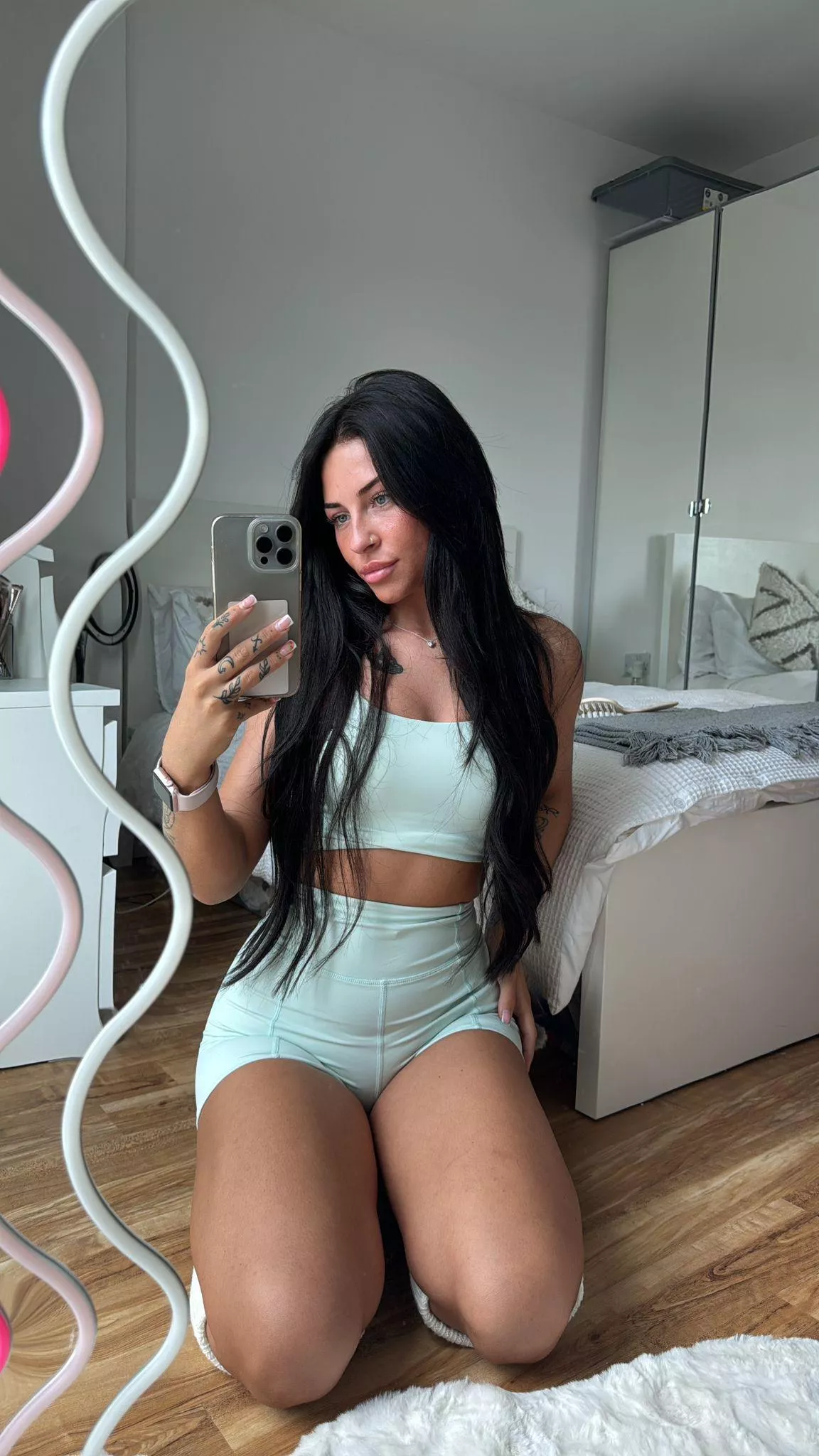 Do I look cute in this crop top ;)