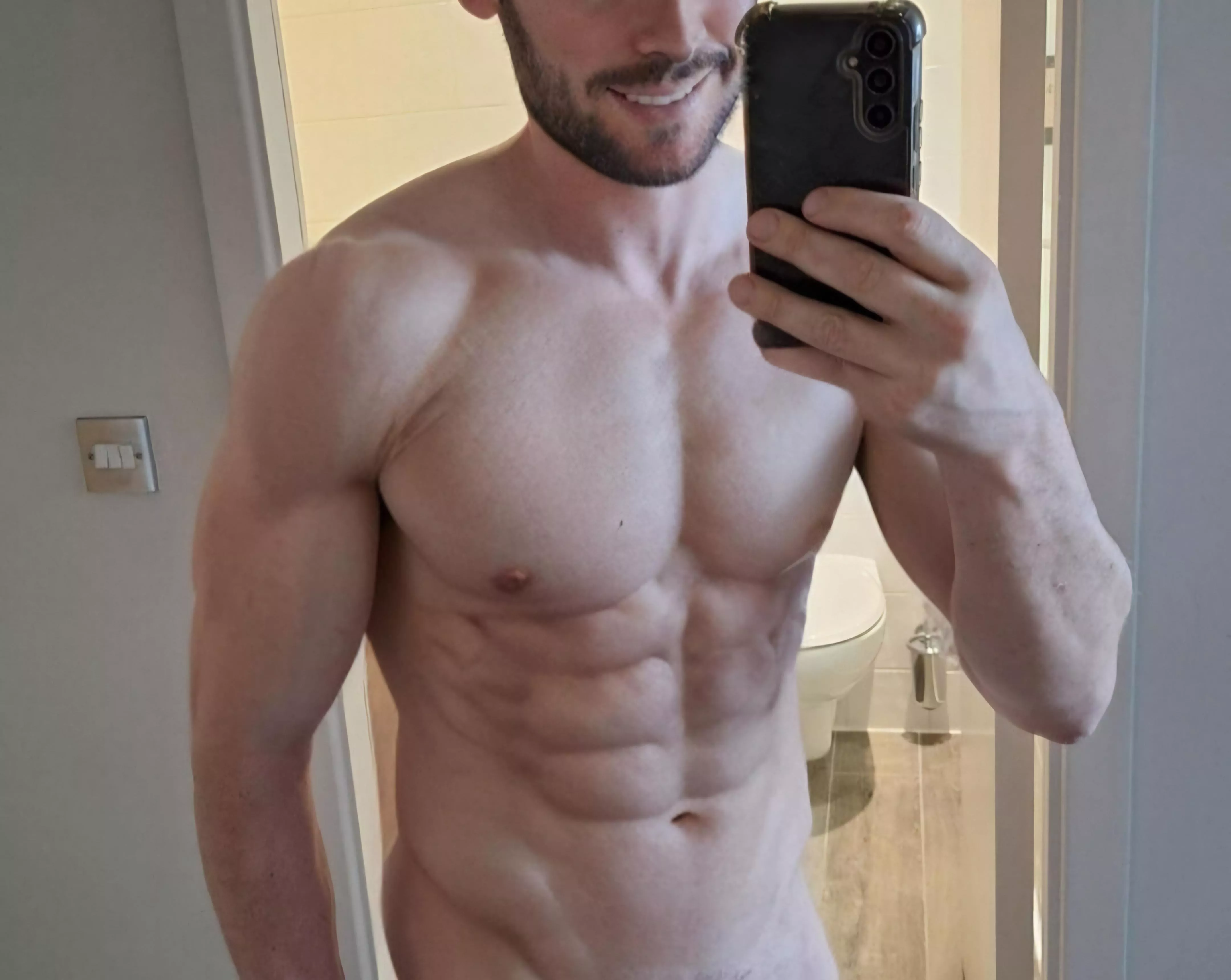 Hotel bedroom ab selfie