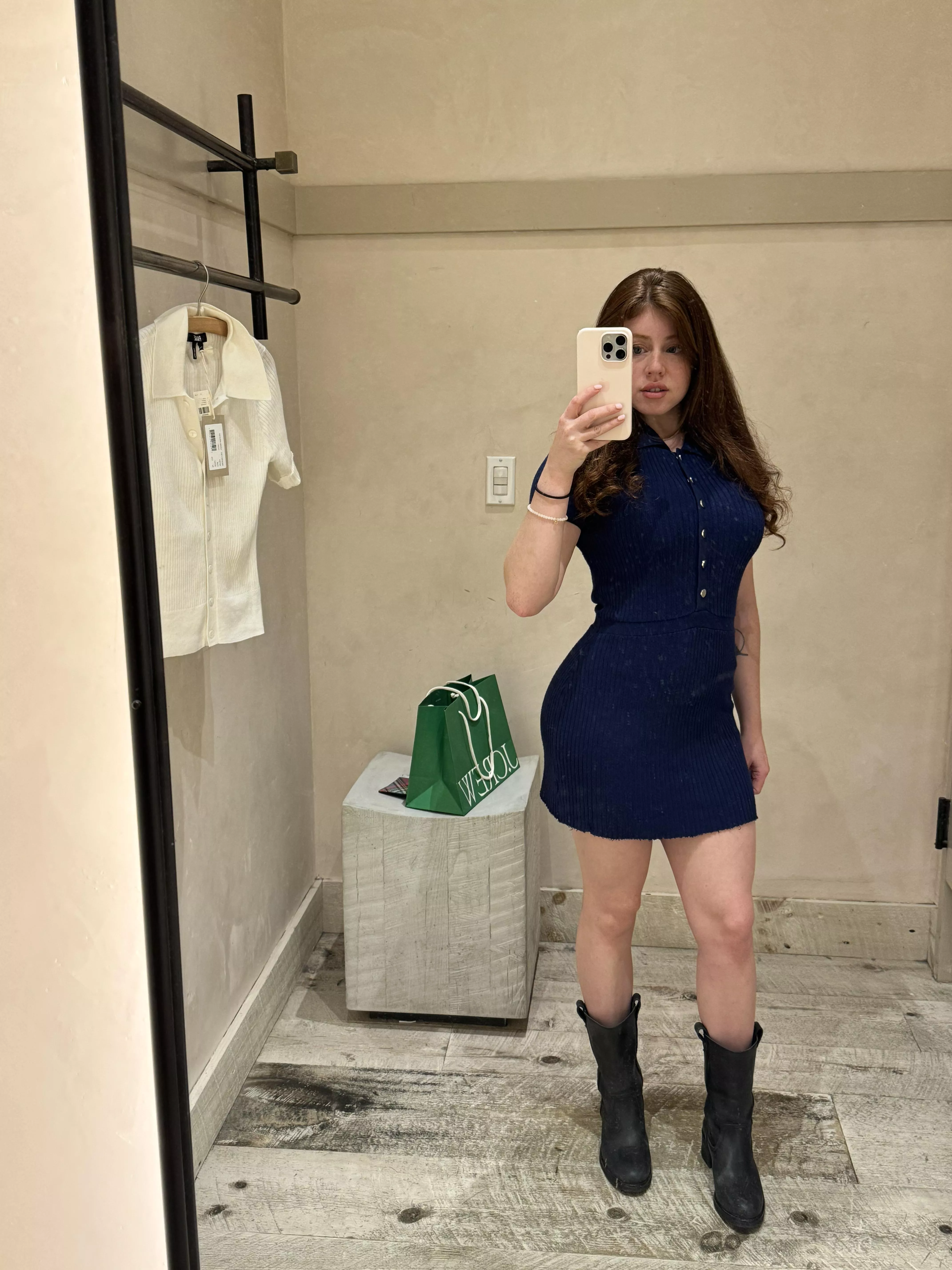 I wore this Tight dress while out shopping