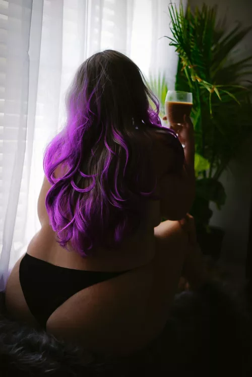 Needs for today: constant stream of iced coffee and booty rubs 