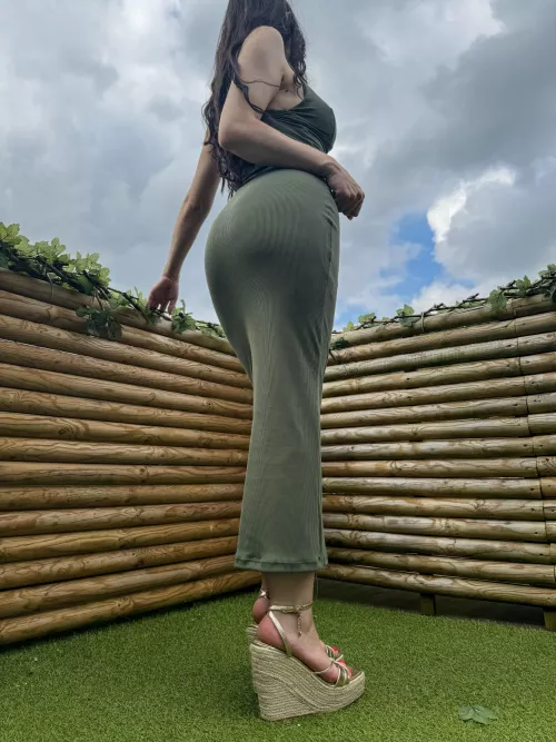 Pick me up for datenight? 🤭😌