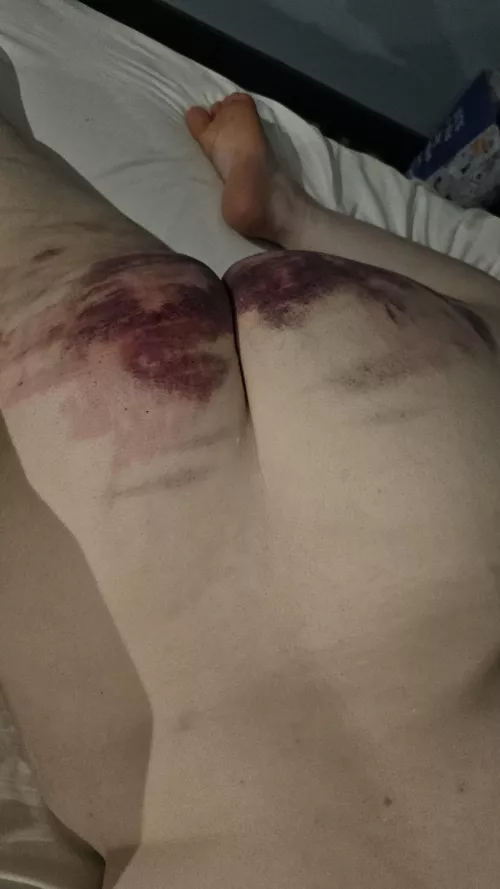 Someone couldn't sit comfortably 