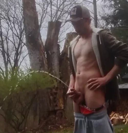 Whose kink is taking piss from other men?