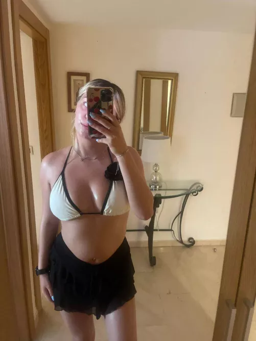 Would you do me without a condom or is it not worth the risk daddy?
