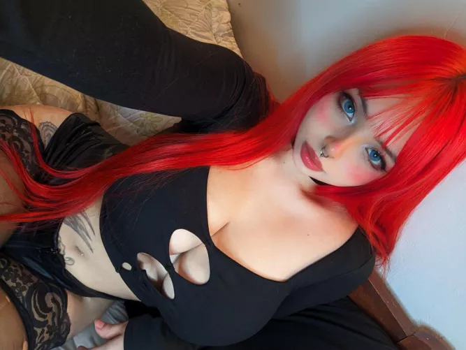 Are girls with red hair and big tits your type
