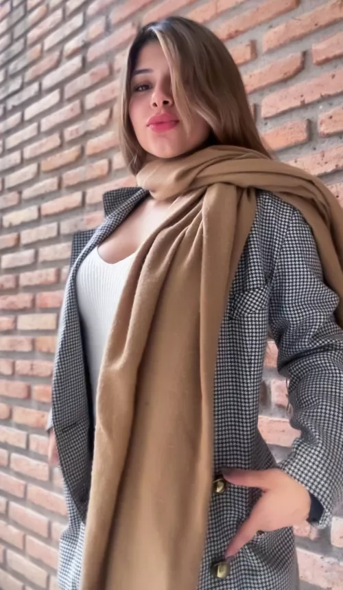 Do you date with your young therapist