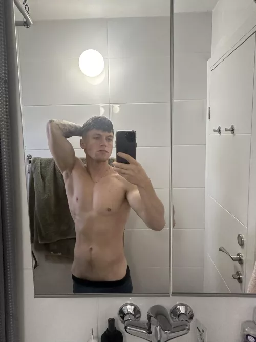 Get your head in there boy 