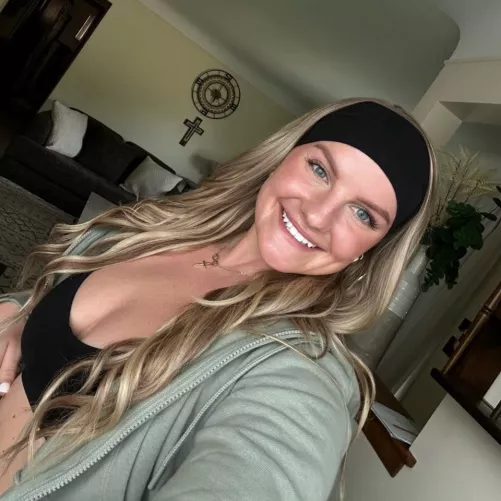 Good girls get good things✝️