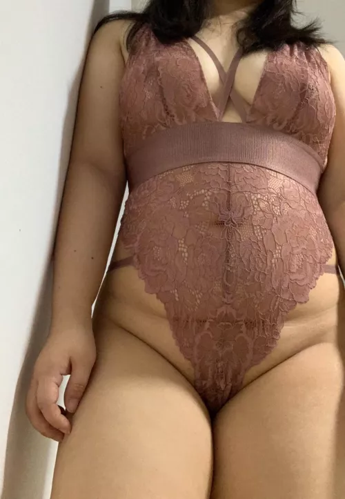 I am new here and looking to explore 😊