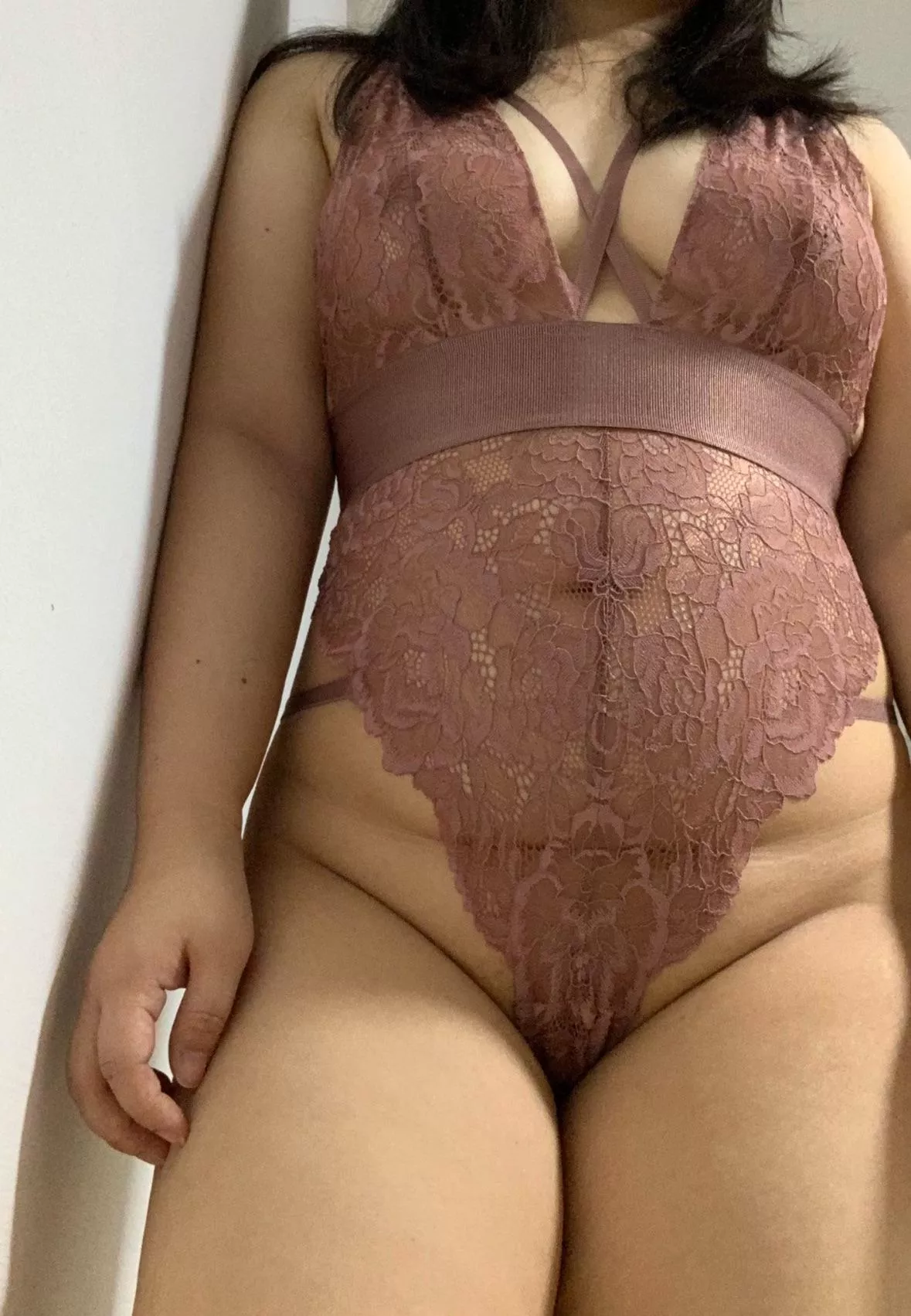 I am new here and looking to explore 😊