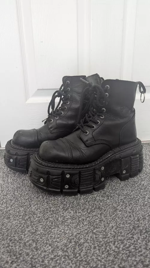 I cannot break in my new rock boots for the life of me 