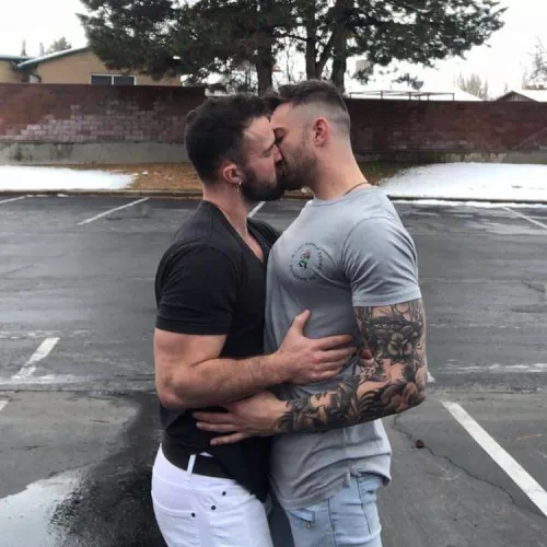 LOVE IS LOVE ❤ 😁🌈🇬🇧