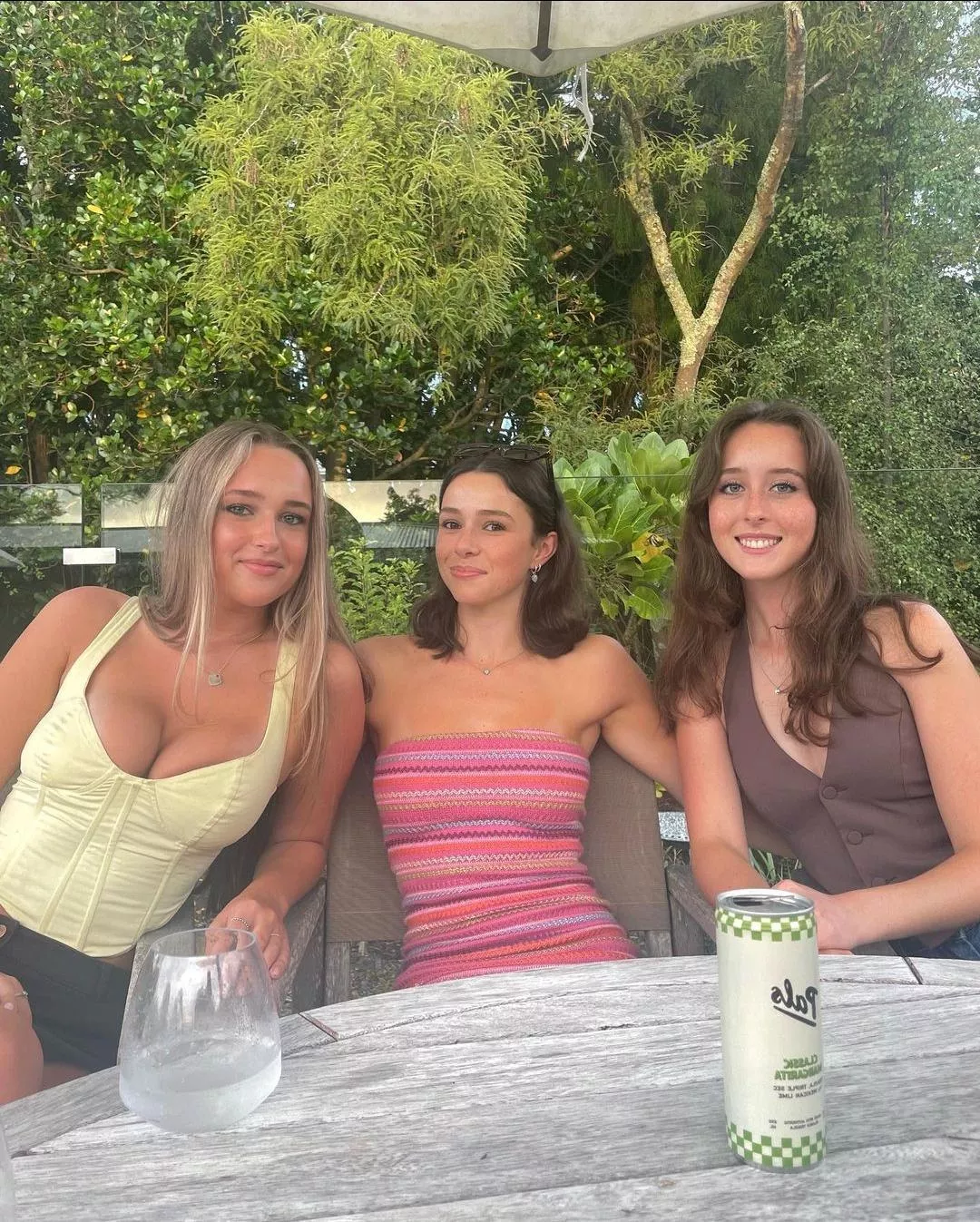 The middle girl knows she's no competition 