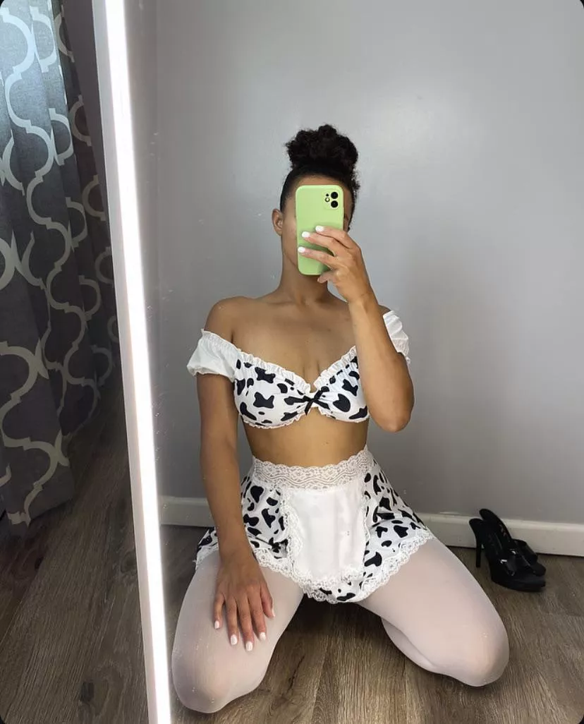 The way tights feel on my skin…🥵