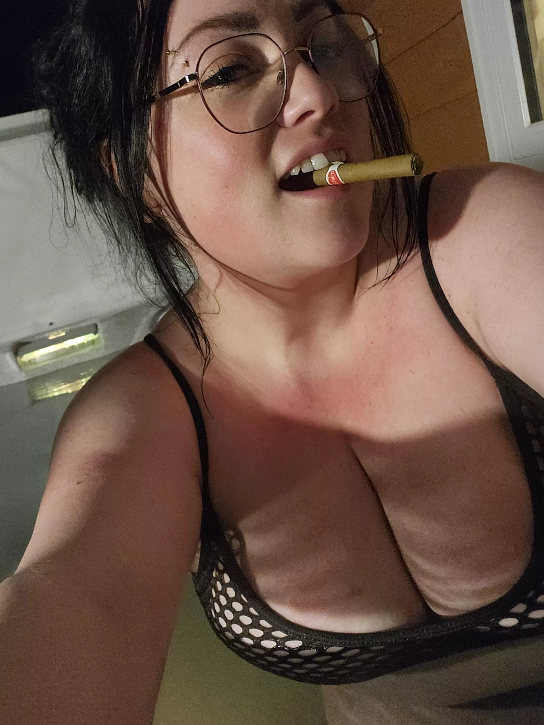 Would love a smoking buddy
