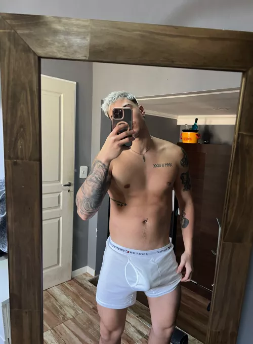 [23] dive into my ripped abs and get lost in the pleasure 