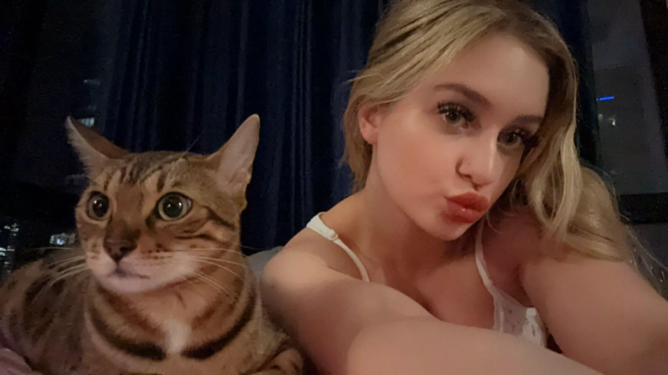 I feel great when you look at me