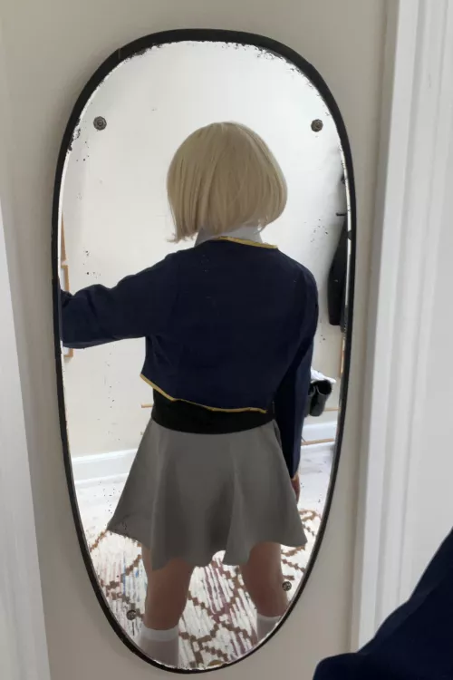 I look like a real girl from behind 