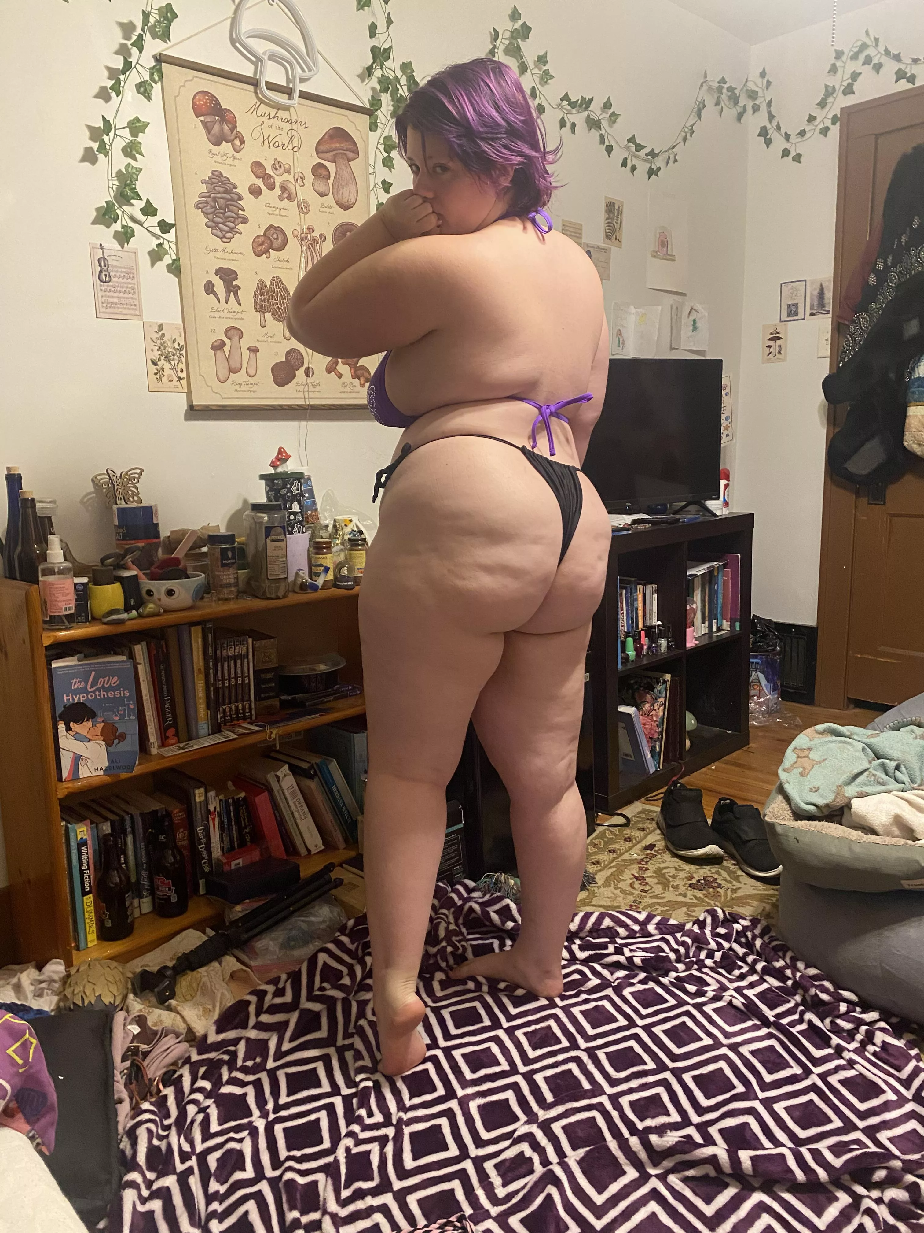 I really like my swimsuit :3