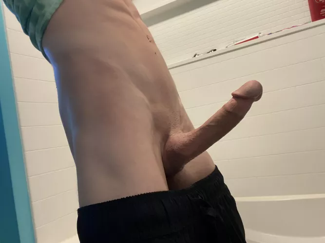 I shoot ropes of cum!