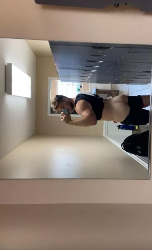 Jocks need their prostates loved too <3