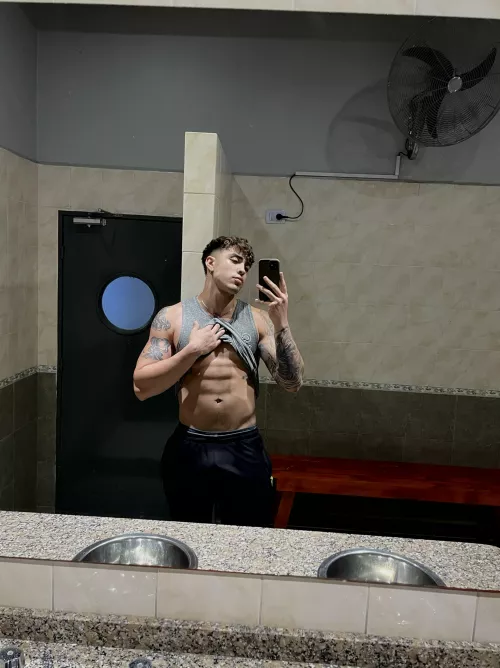 [M][23] no pain no gain