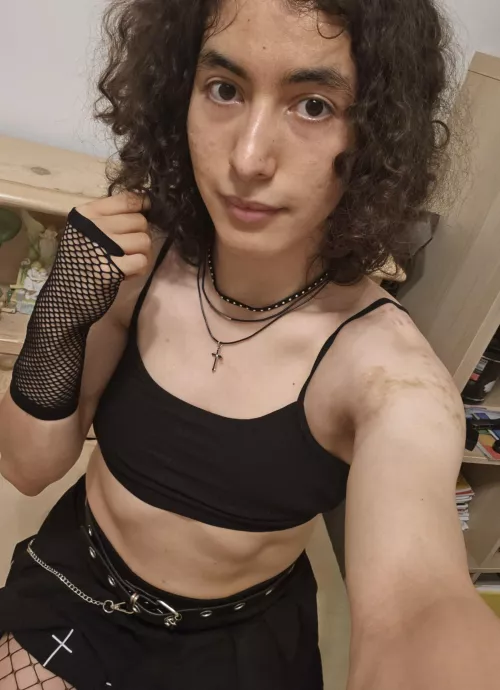 My first attempt at a goth fit 🖤