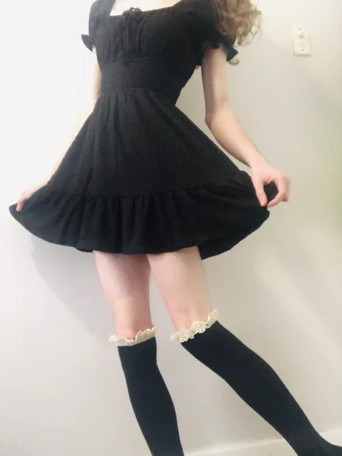 People say dresses suit me