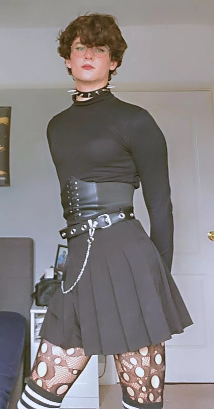 Wish my face was more feminine :(