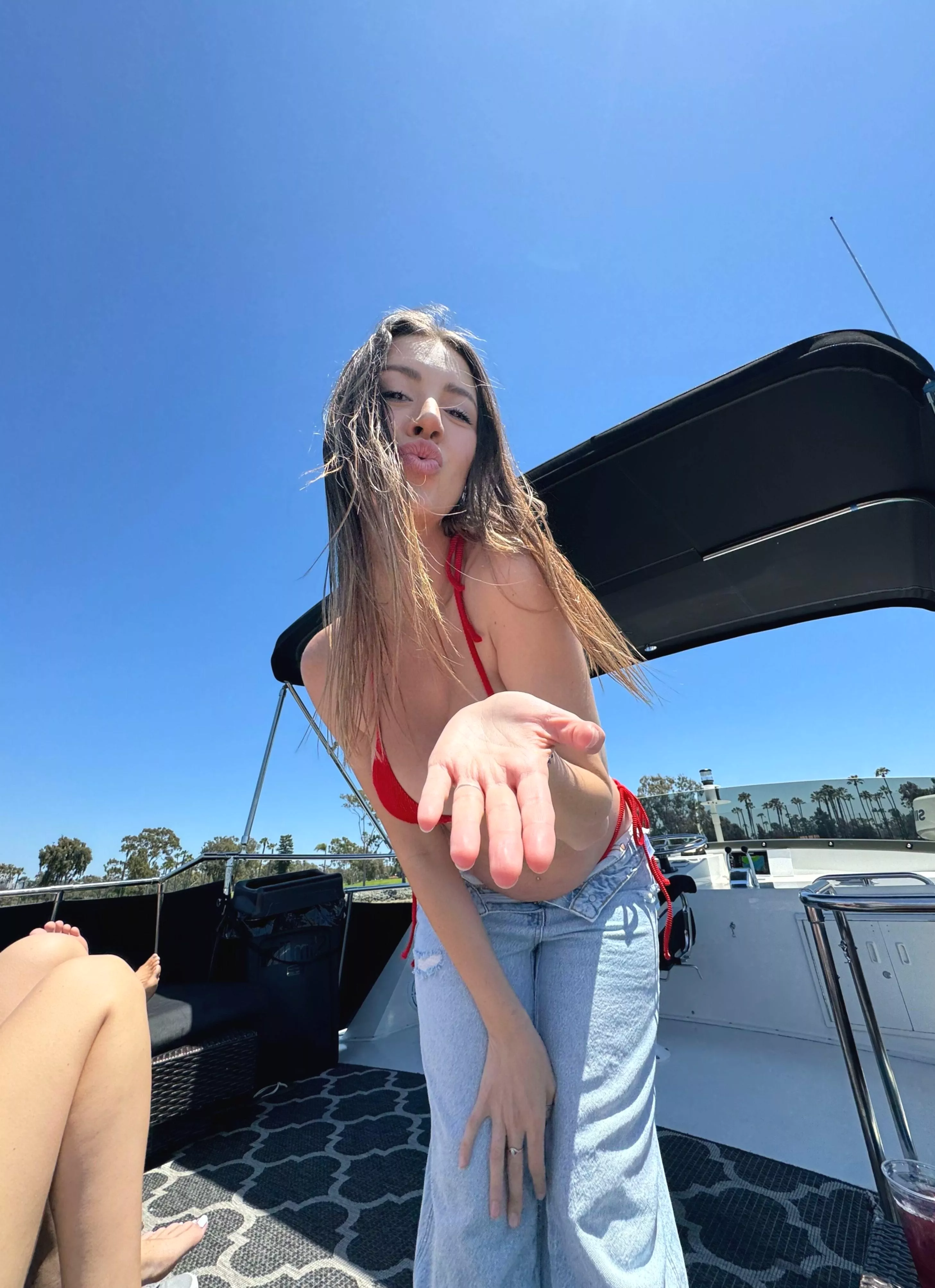 i just wanna live on a boat