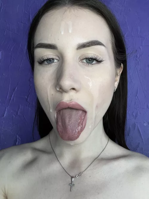 I look even better covered with cum