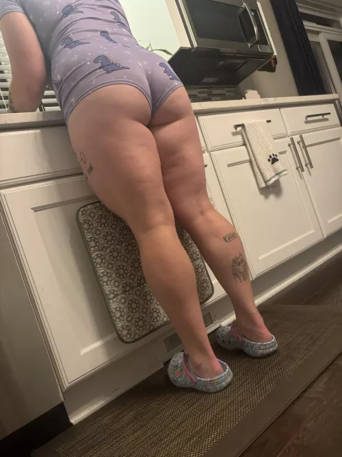I need a motivational ass slap to get through all these dishes