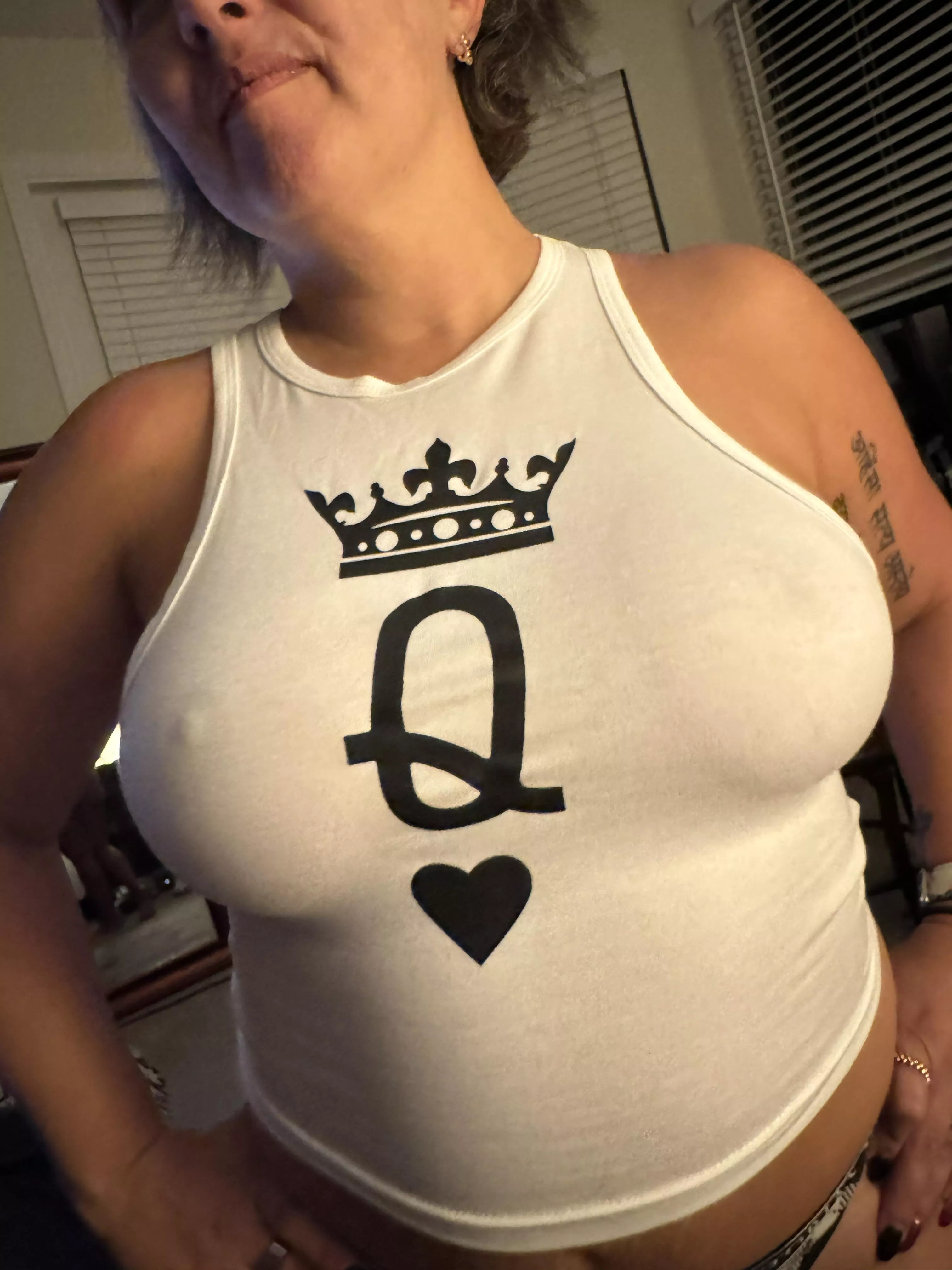 I’m not ever wearing bar with this top