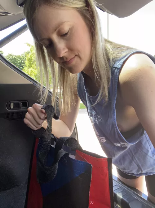 Let me help you with the groceries 