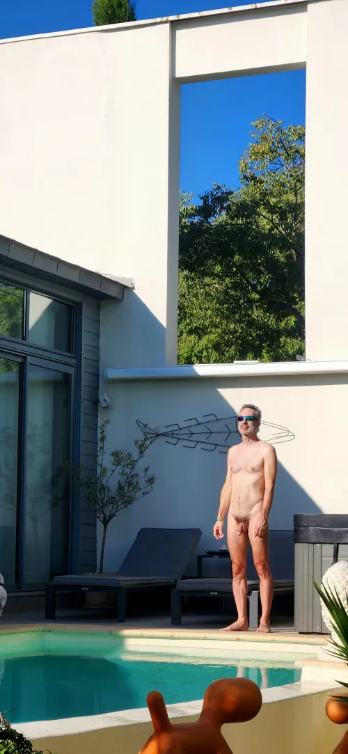 My nudist/naturist vacation in Southern France