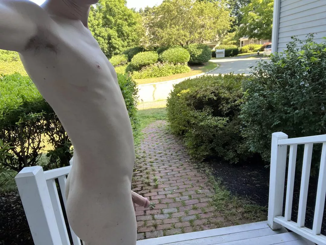 Peak-a-poo! I 👀 you 😉