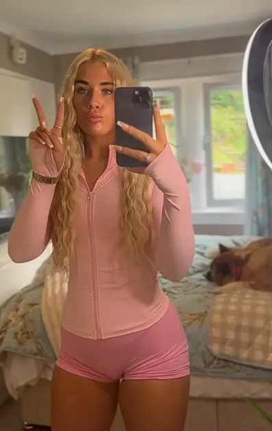 Pink tights are definitely cute