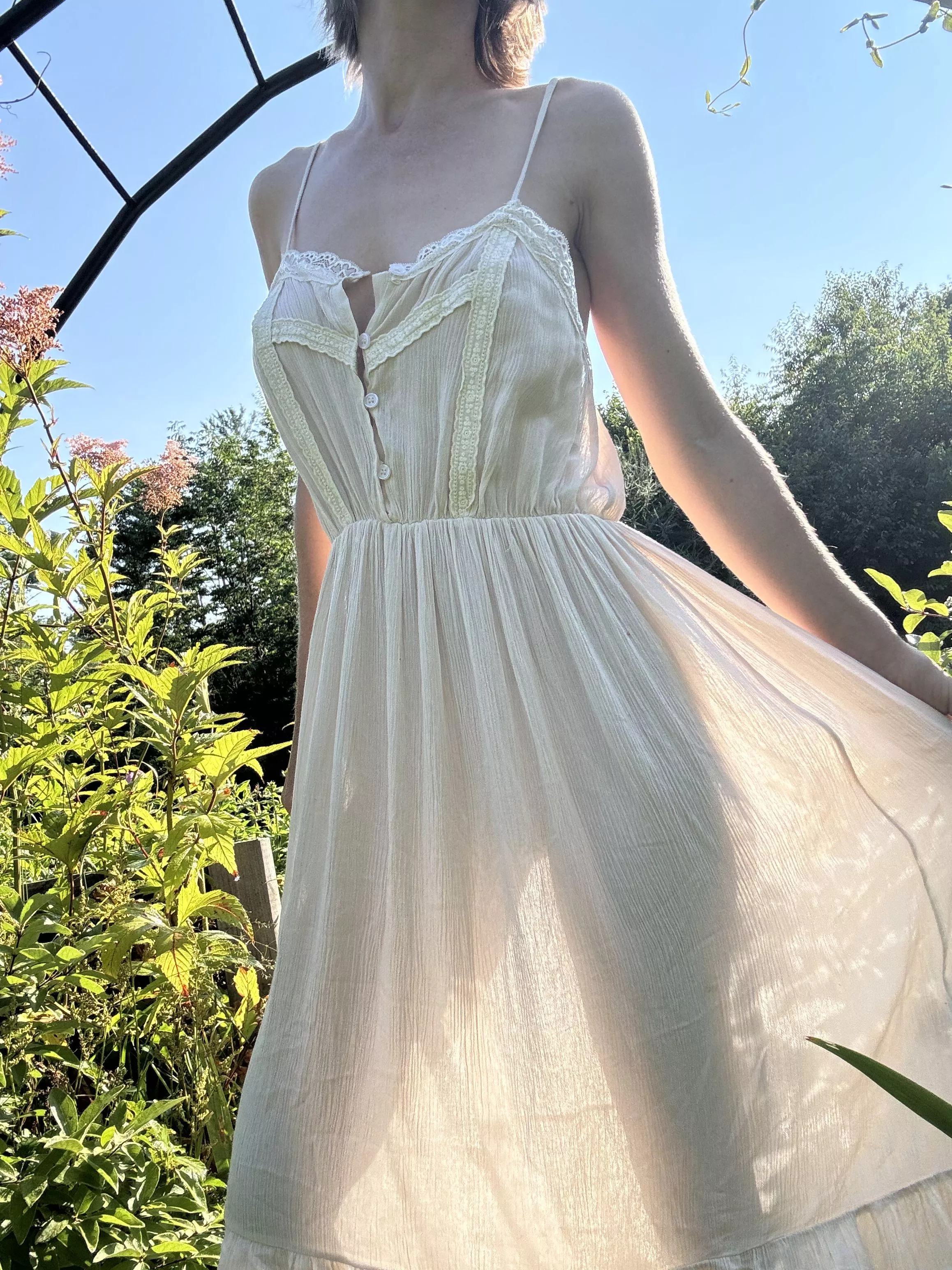 Putting the sun in sundress