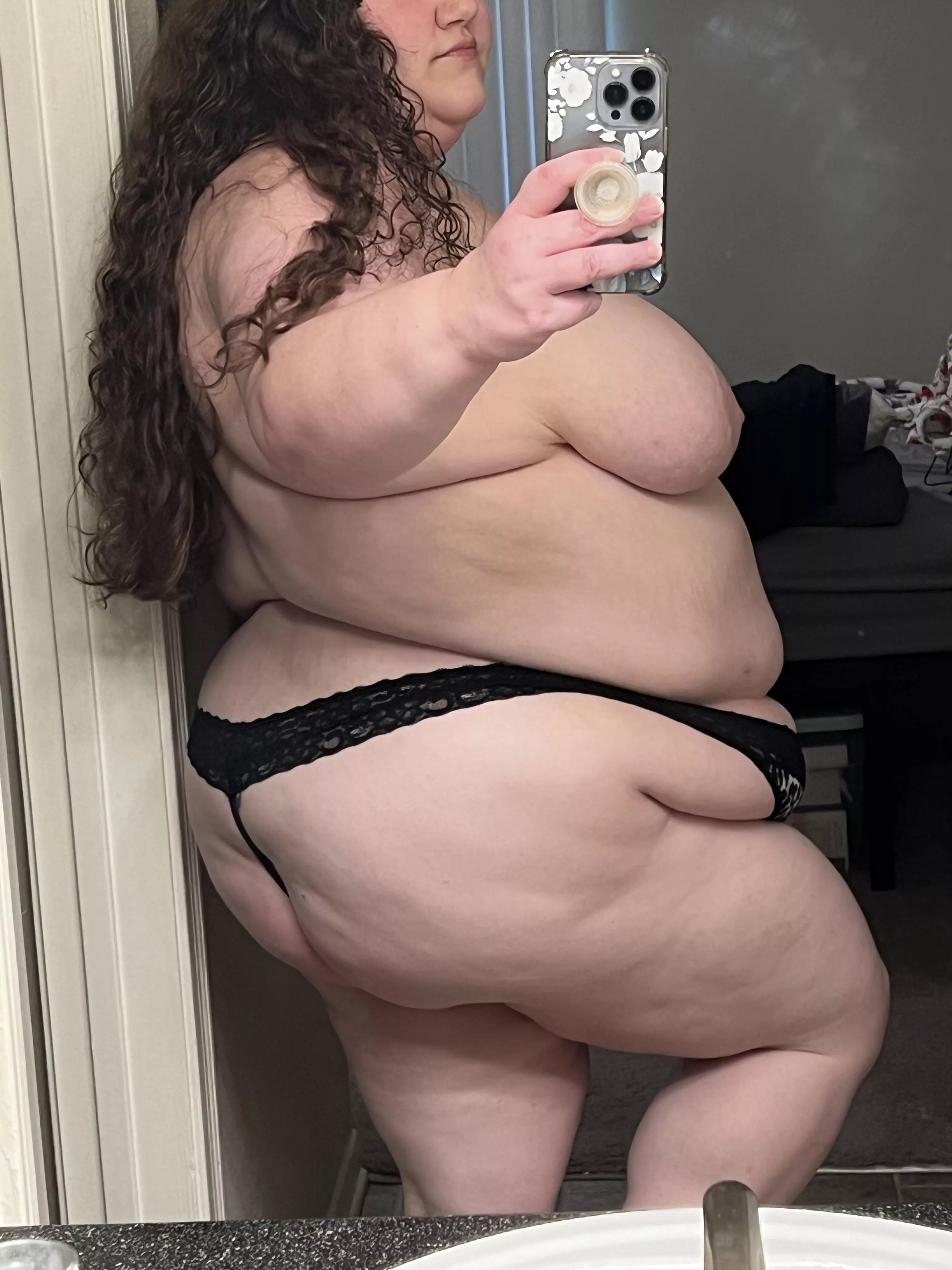 Take me to your bedroom 🖤 