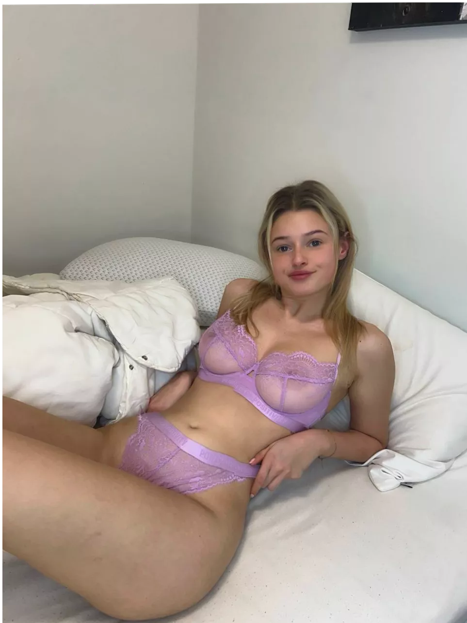 Think they're big for a girl that's only 4'9?