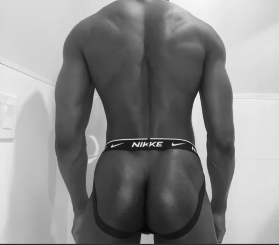 (28), NYC! Are we feelin’ the Nike jockstraps? 😈