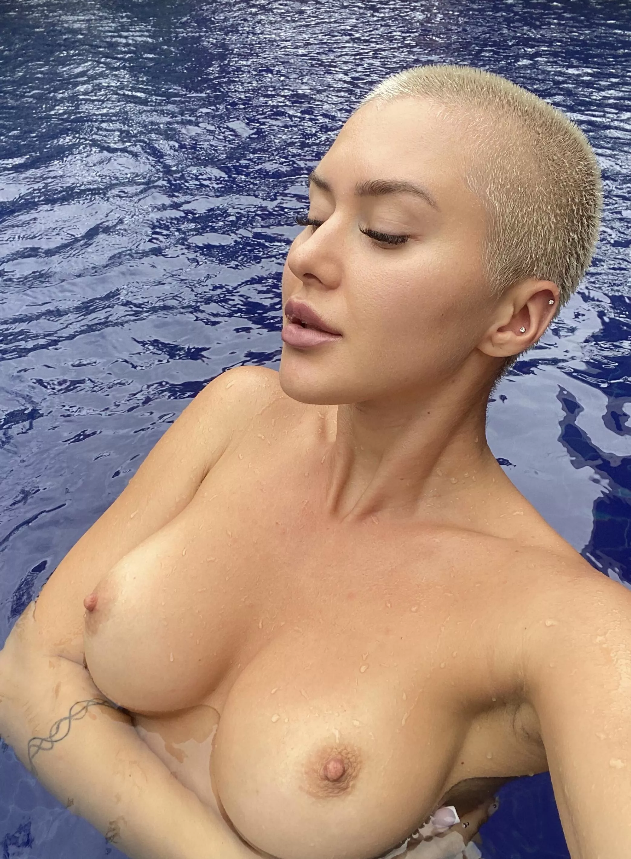 I love teasing men with my boobs