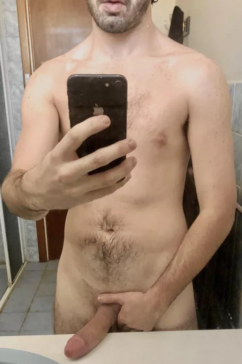 If only I had a shower buddy 🤷🏽‍♂️