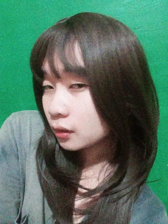 im moody, u can't handle me😕