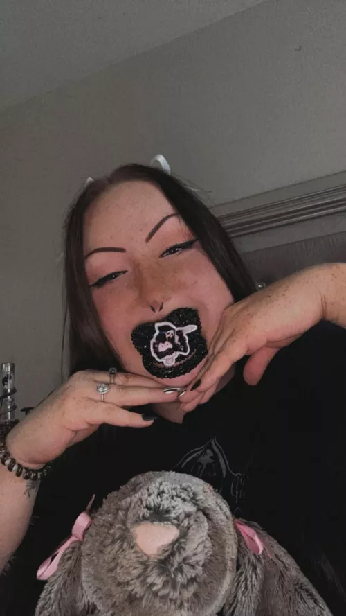 Mamas taking this little cutie to the beach today! I’m bringing a friend! We’re gonna play mermaids!!