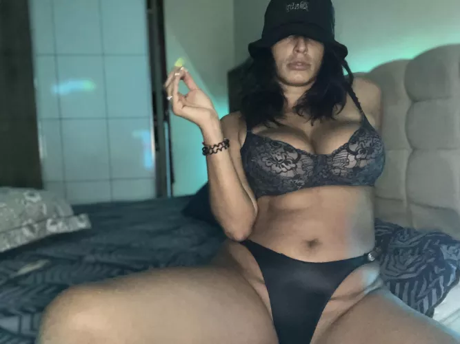 Message if you’re in the mood to chat now SNC:👻messalina93