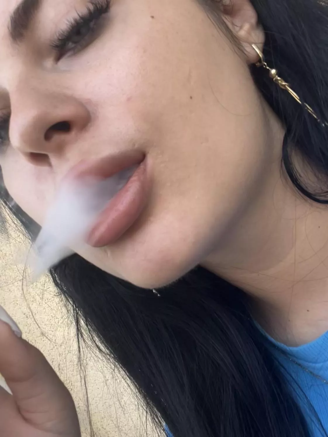 smoking outside❤️