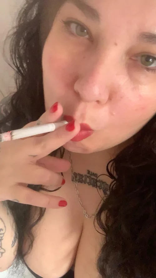 Tell your girlfriend that you're mine tonight