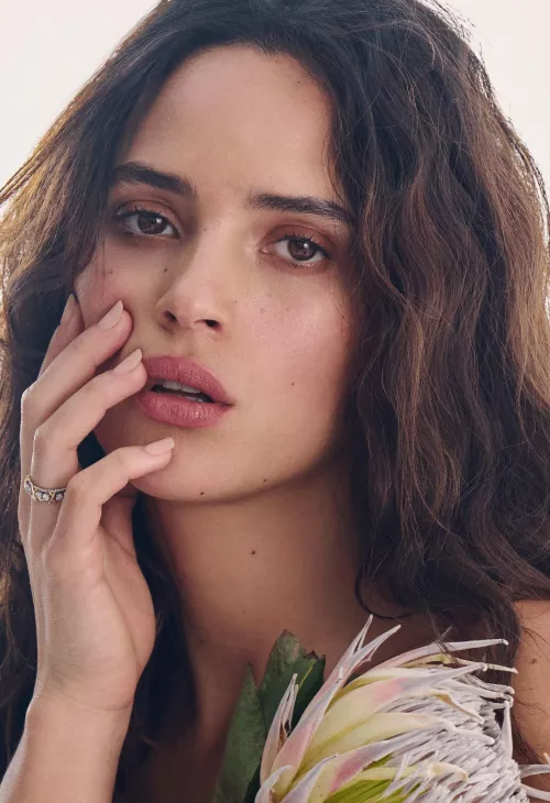 Want to edge for Adria Arjona