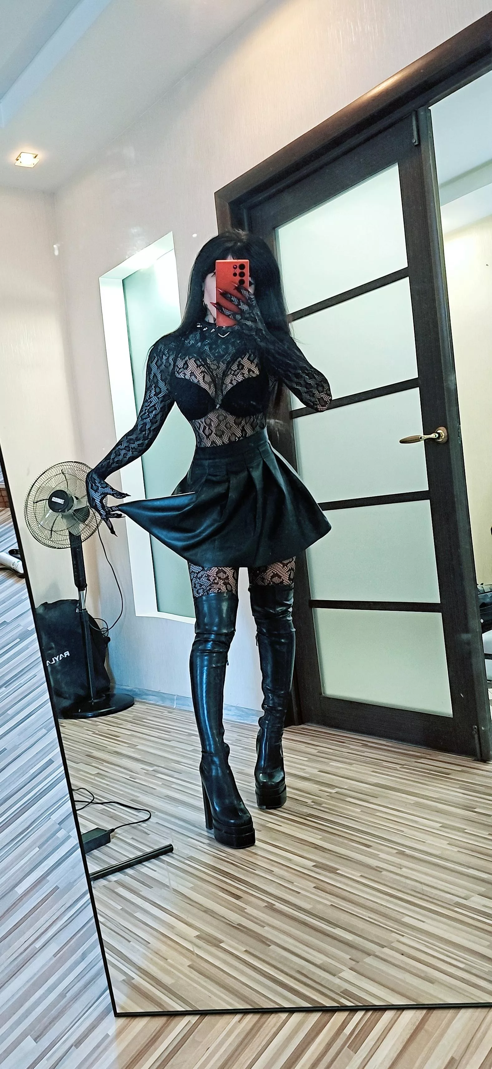 You, me, my bed and my heels. Don't keep me waiting [F]